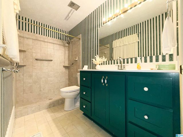 708 BREEZEWAY CIRCLE, Weaver, AL 36277
