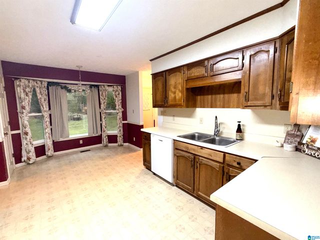 708 BREEZEWAY CIRCLE, Weaver, AL 36277