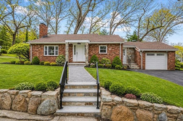 78 Windemere Cir, Braintree, MA 02184