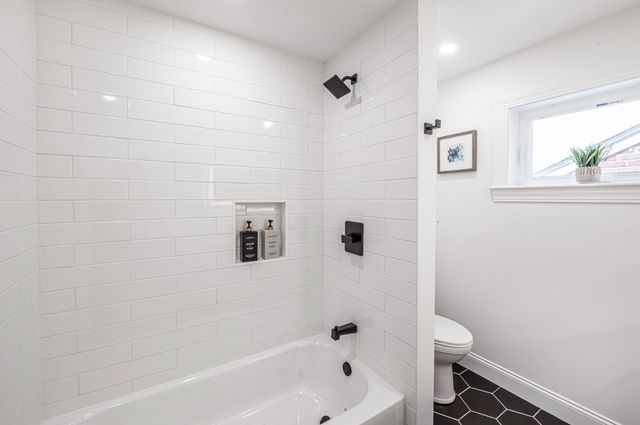 78 Windemere Cir, Braintree, MA 02184