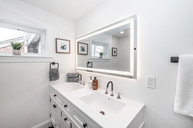 78 Windemere Cir, Braintree, MA 02184