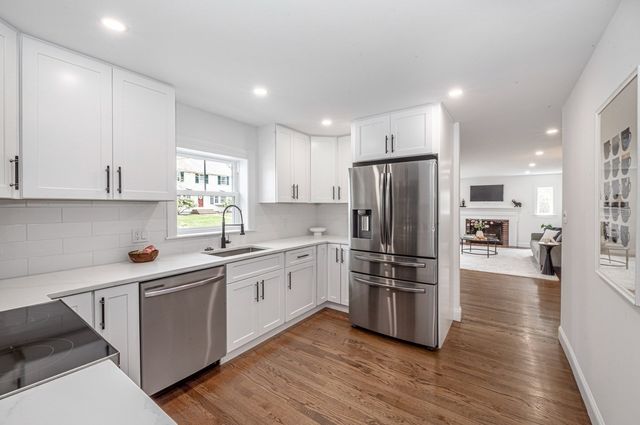 78 Windemere Cir, Braintree, MA 02184