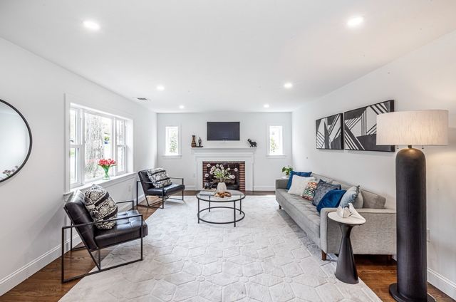 78 Windemere Cir, Braintree, MA 02184