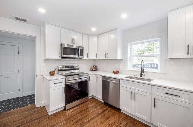 78 Windemere Cir, Braintree, MA 02184