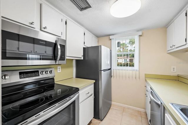 2525 W BAY DRIVE A16, Largo, FL 33770