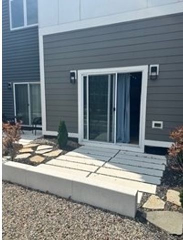 60 Cross 224, Somerville, MA 02145