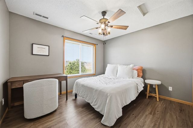 2605 Greenway Court, Marion, IA 52302