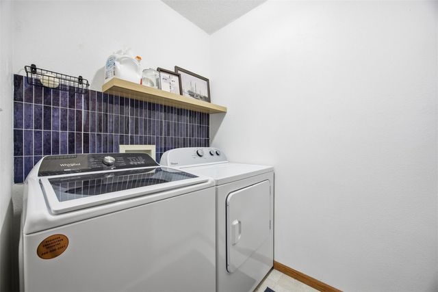 2605 Greenway Court, Marion, IA 52302