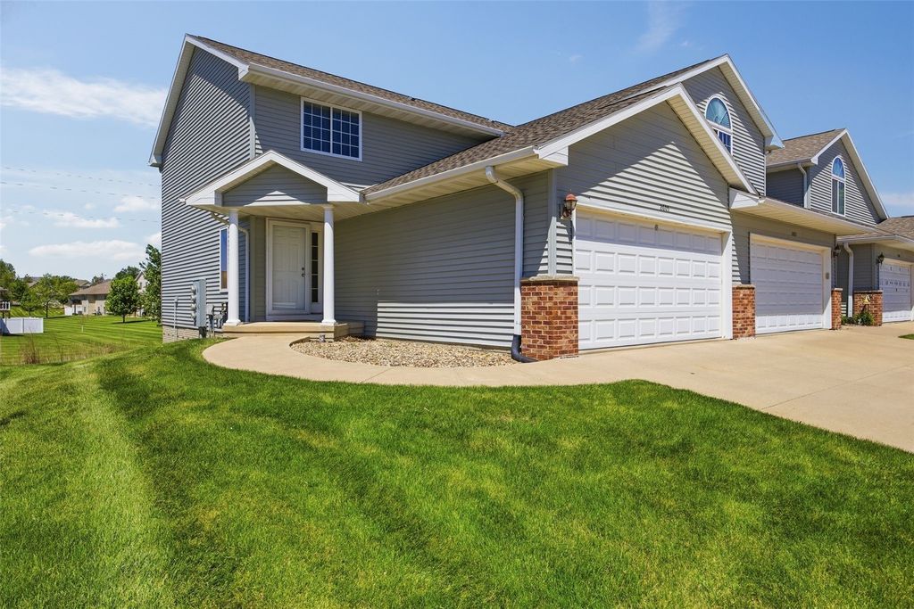 2605 Greenway Court, Marion, IA 52302