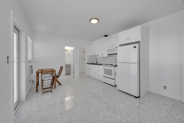 3551 NW 20th Street, Miami, FL 33142