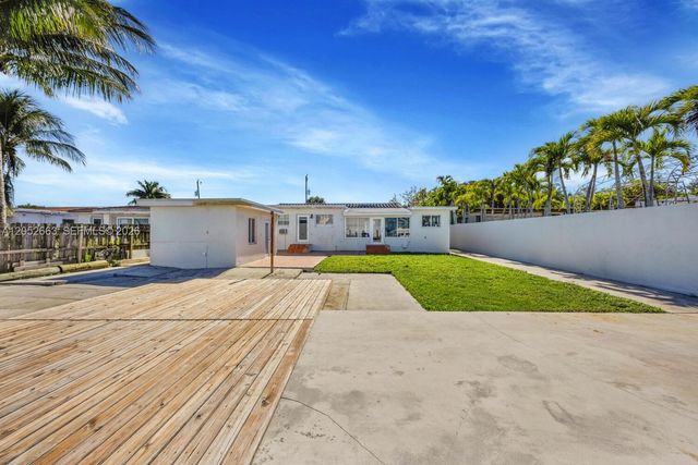 3551 NW 20th Street, Miami, FL 33142