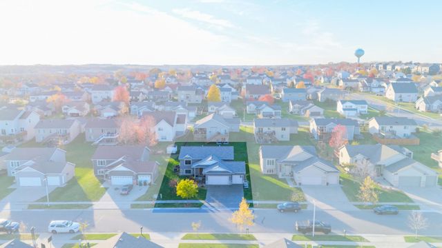 6143 39th Avenue NW, Rochester, MN 55901