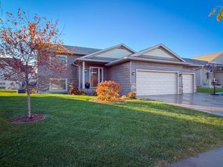 6143 39th Avenue NW, Rochester, MN 55901