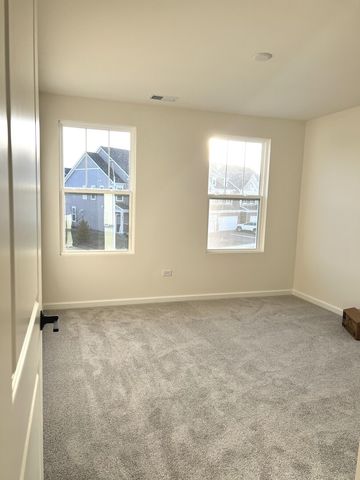 692 Switchgrass Way, Bolingbrook, IL 60490