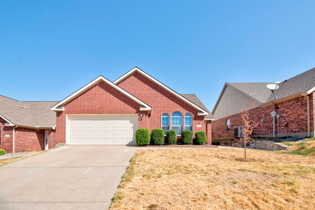 9001 Wild Rose Lane, Aubrey, TX 76227 — photo 5