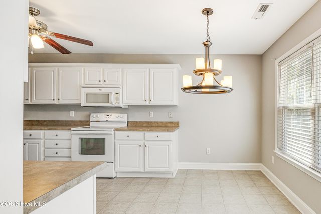 441 Maplewood Drive NW, Calabash, NC 28467