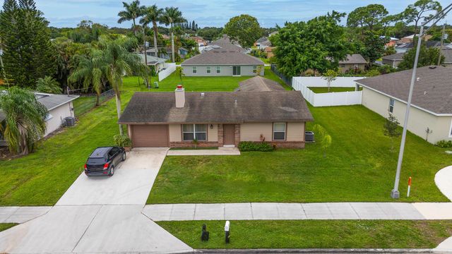 530 SW Prima Vista Boulevard, Port St Lucie, FL 34983