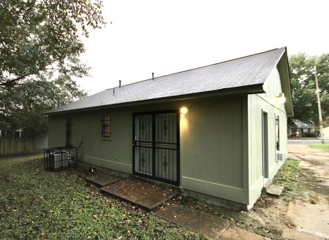 3878 WINDERMERE RD, Memphis, TN 38128