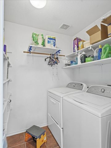 1039 Wood Brook Drive, Grand Prairie, TX 75052