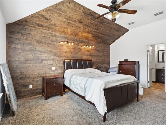 1039 Wood Brook Drive, Grand Prairie, TX 75052