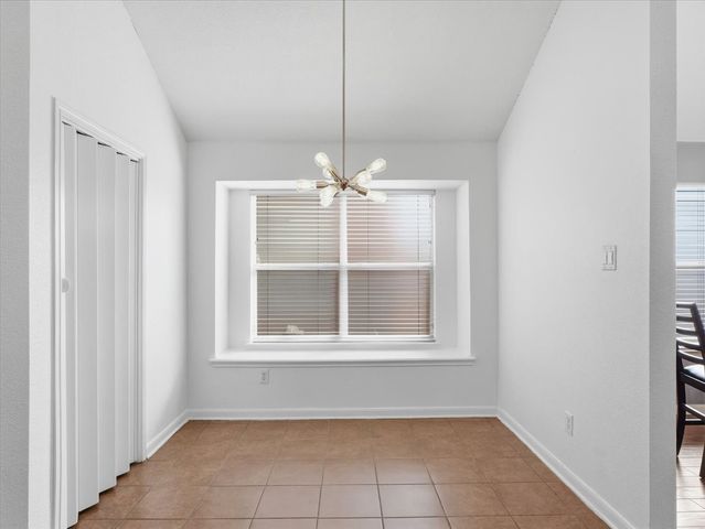 1039 Wood Brook Drive, Grand Prairie, TX 75052