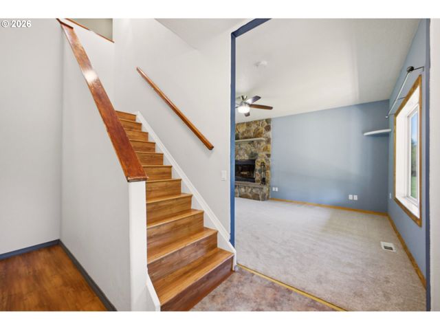 17911 Ne 158TH St, Brush Prairie, WA 98606
