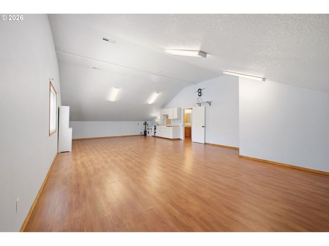 17911 Ne 158TH St, Brush Prairie, WA 98606