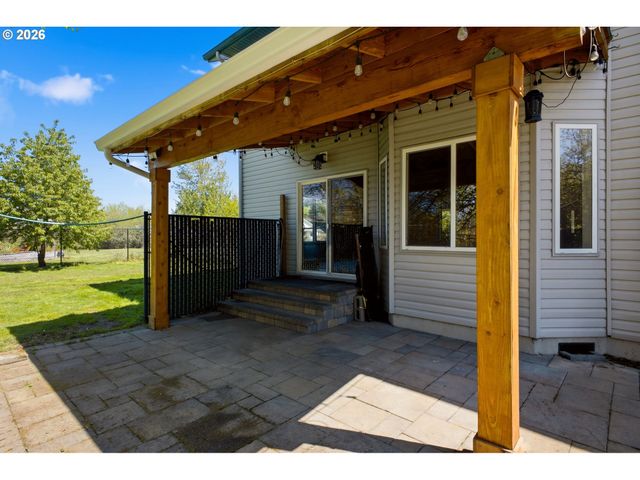 17911 Ne 158TH St, Brush Prairie, WA 98606