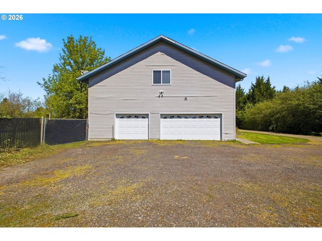 17911 Ne 158TH St, Brush Prairie, WA 98606