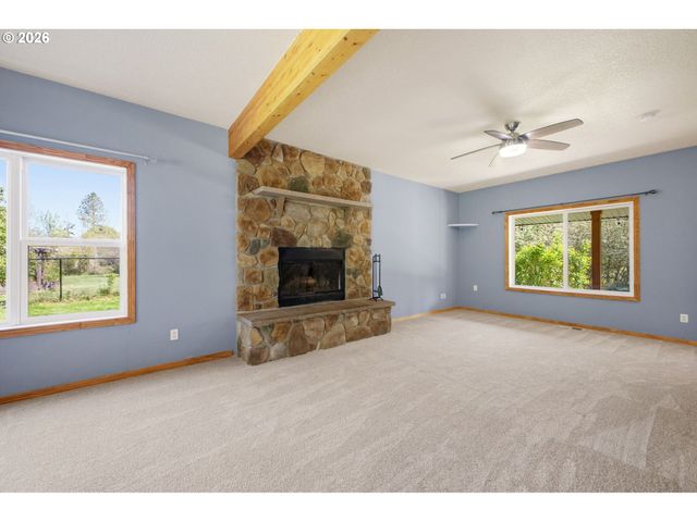 17911 Ne 158TH St, Brush Prairie, WA 98606