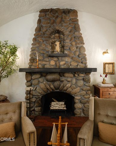 10107 Stonehurst Avenue, Los Angeles, CA 91352