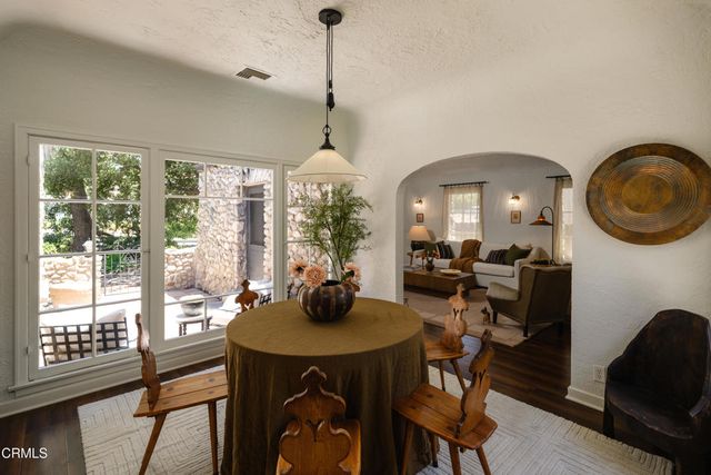 10107 Stonehurst Avenue, Los Angeles, CA 91352