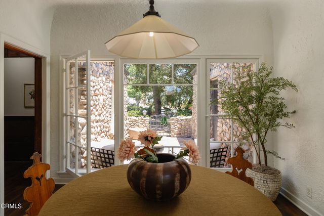 10107 Stonehurst Avenue, Los Angeles, CA 91352