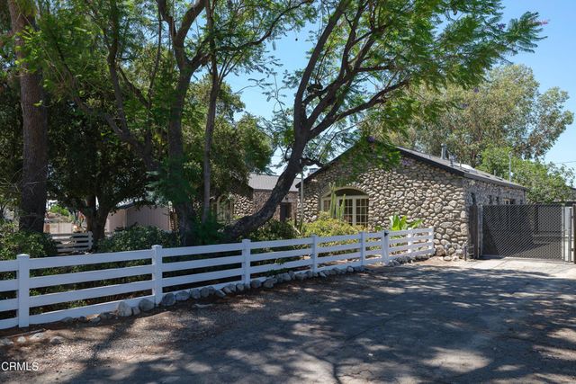 10107 Stonehurst Avenue, Los Angeles, CA 91352