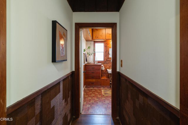10107 Stonehurst Avenue, Los Angeles, CA 91352