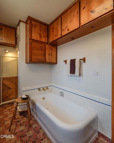 10107 Stonehurst Avenue, Los Angeles, CA 91352