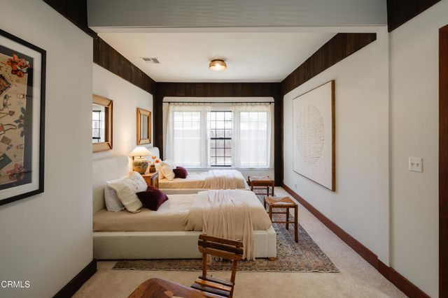 10107 Stonehurst Avenue, Los Angeles, CA 91352