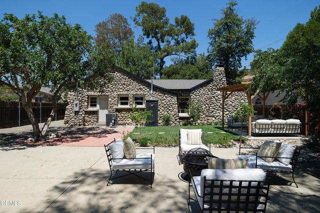10107 Stonehurst Avenue, Los Angeles, CA 91352