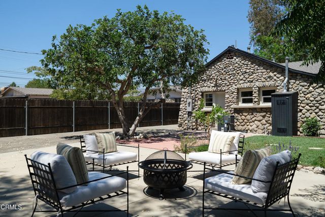 10107 Stonehurst Avenue, Los Angeles, CA 91352