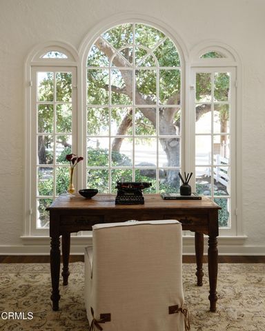 10107 Stonehurst Avenue, Los Angeles, CA 91352