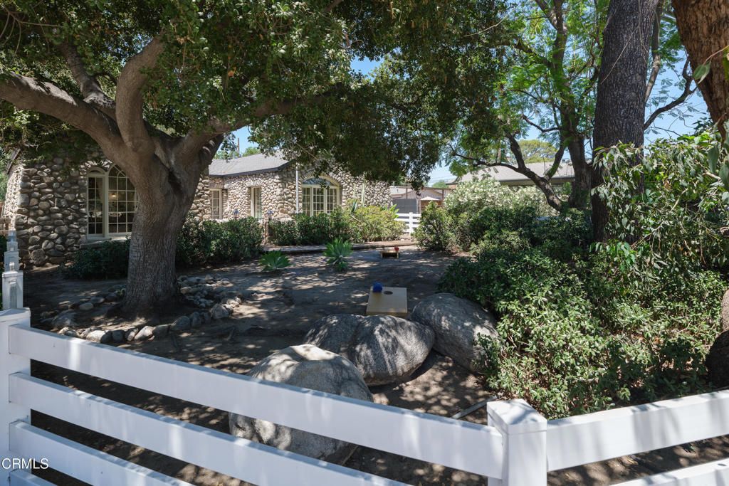 10107 Stonehurst Avenue, Los Angeles, CA 91352