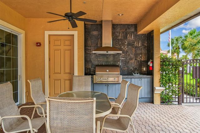 8235 MIRAMAR WAY, Lakewood Ranch, FL 34202