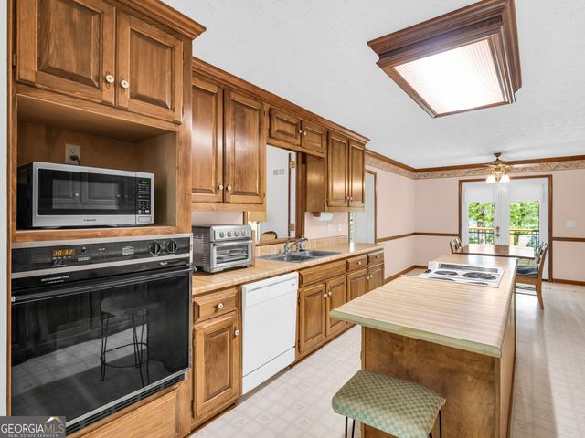 136 Darwish Drive, Mcdonough, GA 30252