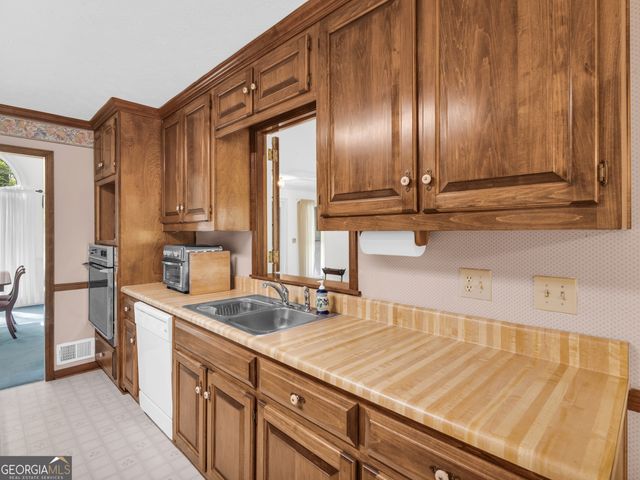 136 Darwish Drive, Mcdonough, GA 30252