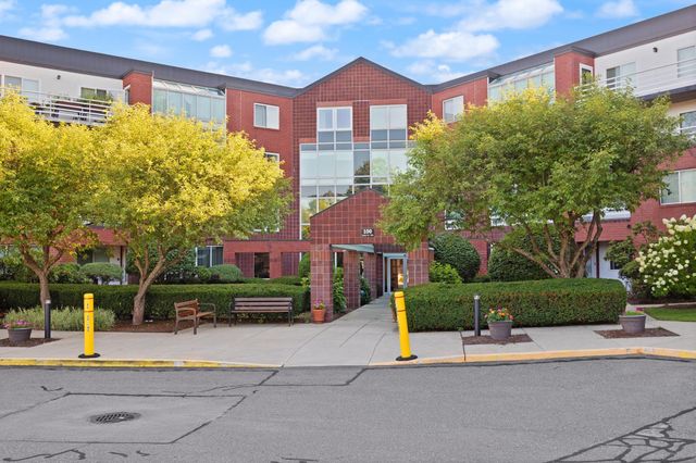 345 Place Ln 345, Woburn, MA 01801