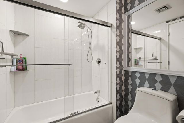 345 Place Ln 345, Woburn, MA 01801
