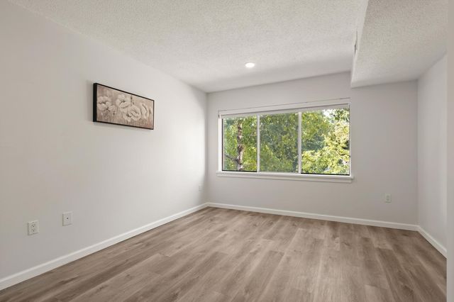 345 Place Ln 345, Woburn, MA 01801