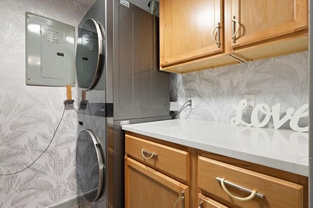 345 Place Ln 345, Woburn, MA 01801