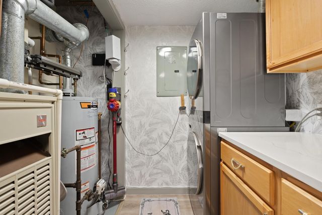 345 Place Ln 345, Woburn, MA 01801