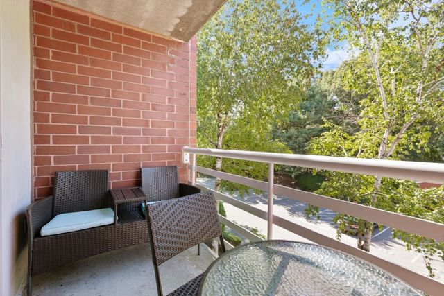 345 Place Ln 345, Woburn, MA 01801